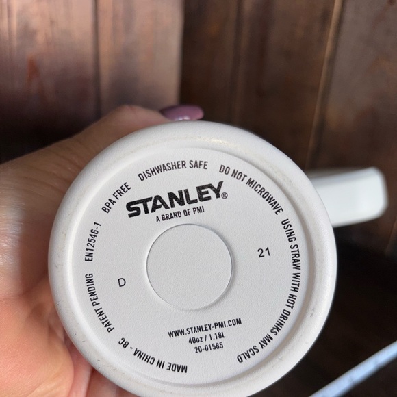 Stanley Quencher H2.0 40 ounce FlowState confetti Tumbler like new NO straw - Picture 4 of 6